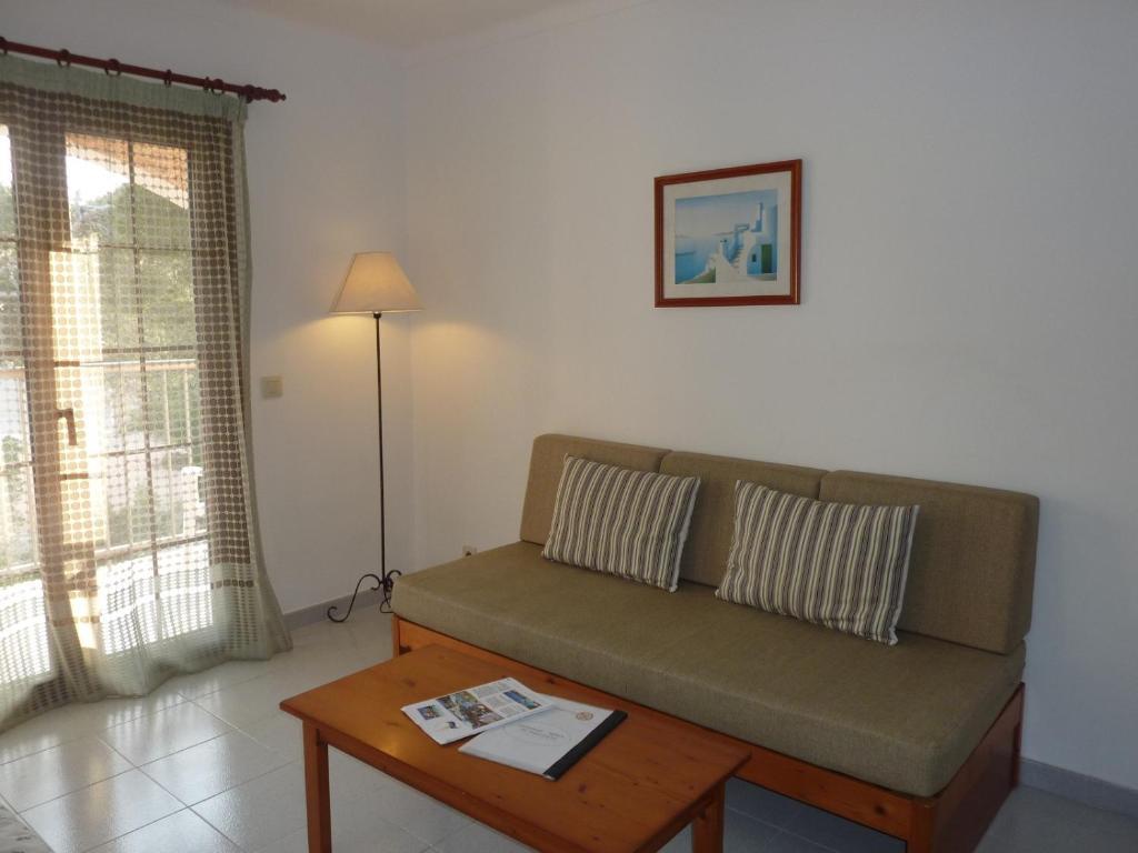 كالا فجويرا Apartamentos Villa Primera الغرفة الصورة